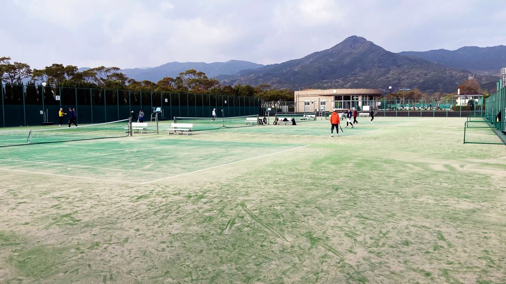 テニスコート東側