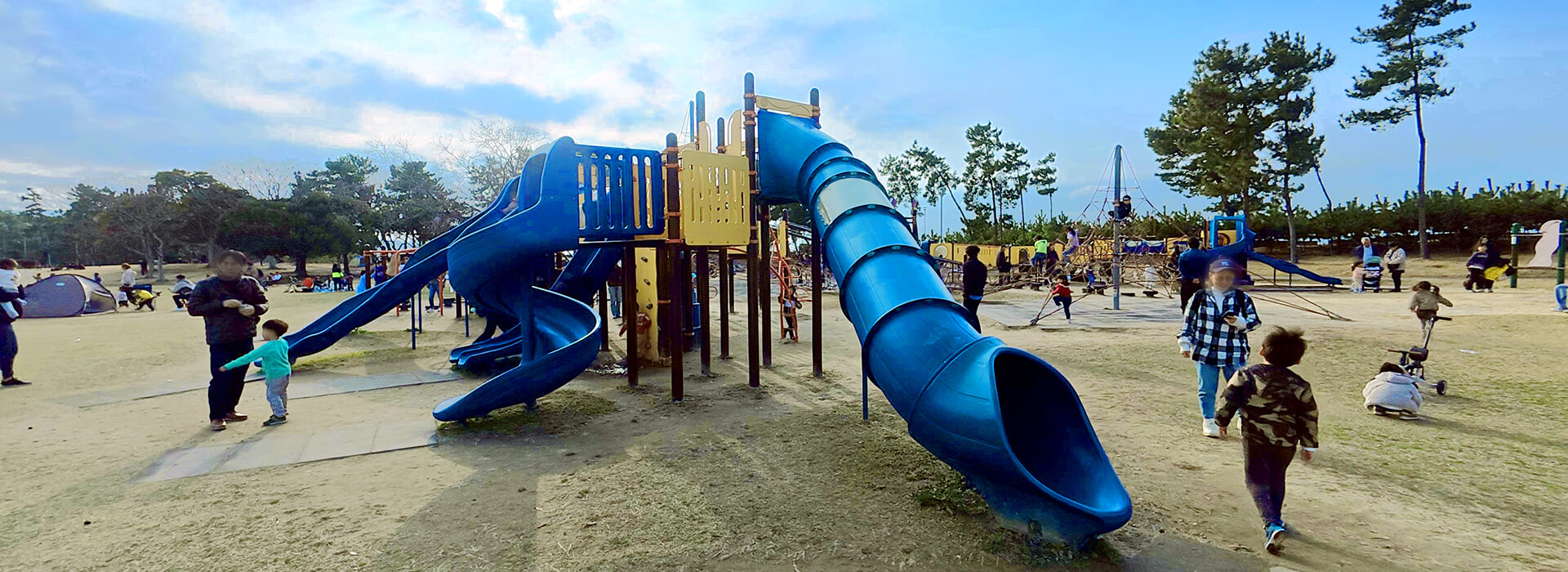 小戸公園の大型遊具