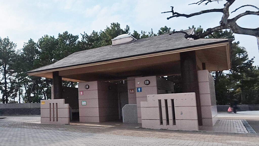 管理棟横トイレ