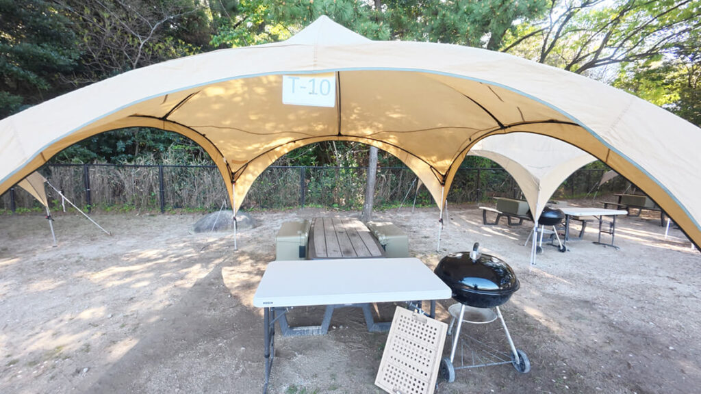 小戸公園BBQのテーブルサイトテント