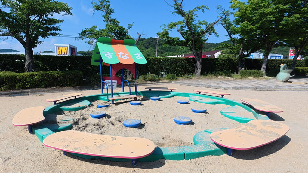 白水大池公園の屋根付き砂場
