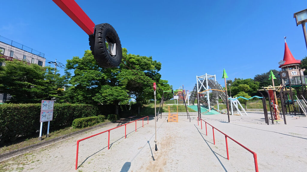 白水大池公園のワイドスライダー遊具