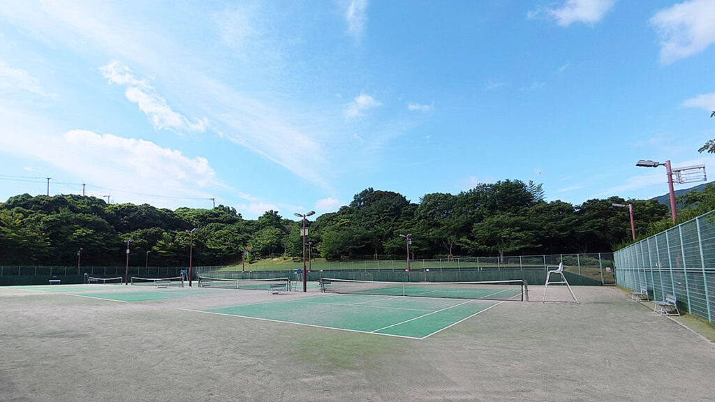 桧原運動公園の砂入り人工芝テニスコート